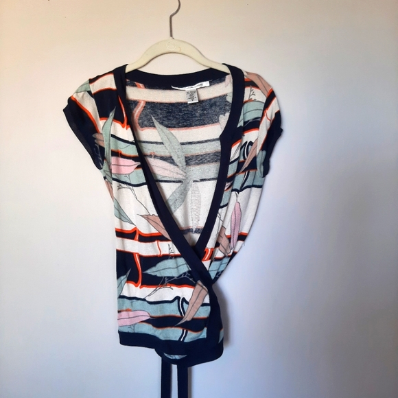Vintage Diane von Furstenberg wrap top - Picture 2 of 6